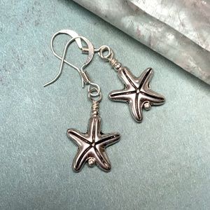 NEW  Dainty silver starfish beach earrings coastal summer lightweight mermaid